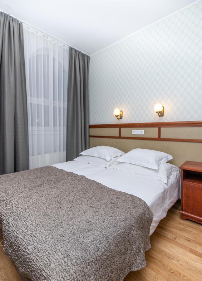 Hotel Villa Wesset Pärnu Extérieur photo