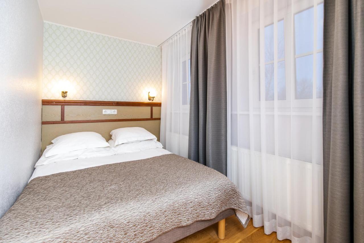 Hotel Villa Wesset Pärnu Extérieur photo