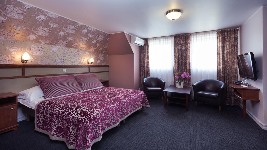 Hotel Villa Wesset Pärnu Extérieur photo