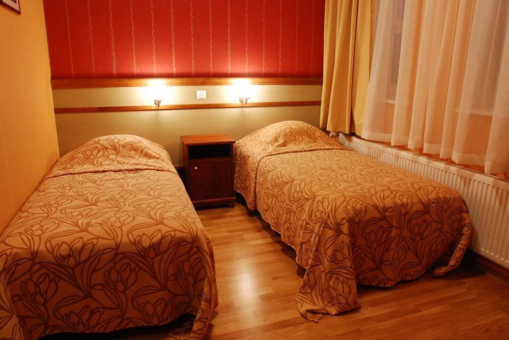 Hotel Villa Wesset Pärnu Extérieur photo