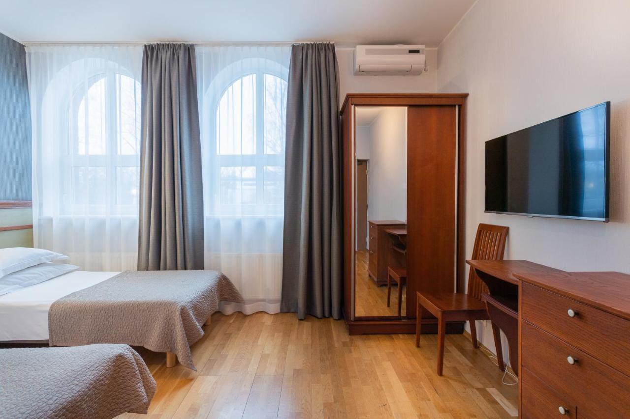 Hotel Villa Wesset Pärnu Extérieur photo