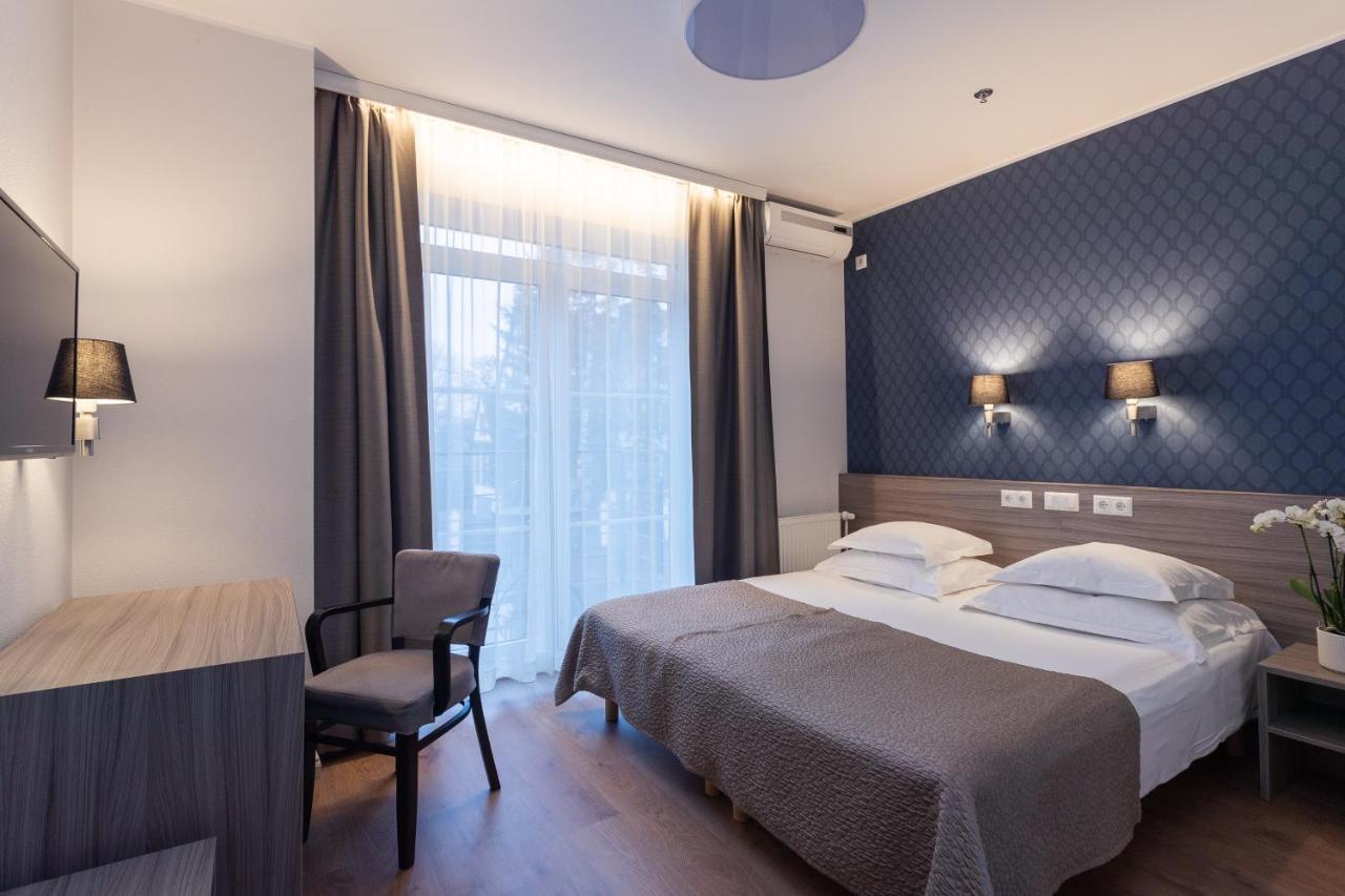 Hotel Villa Wesset Pärnu Extérieur photo